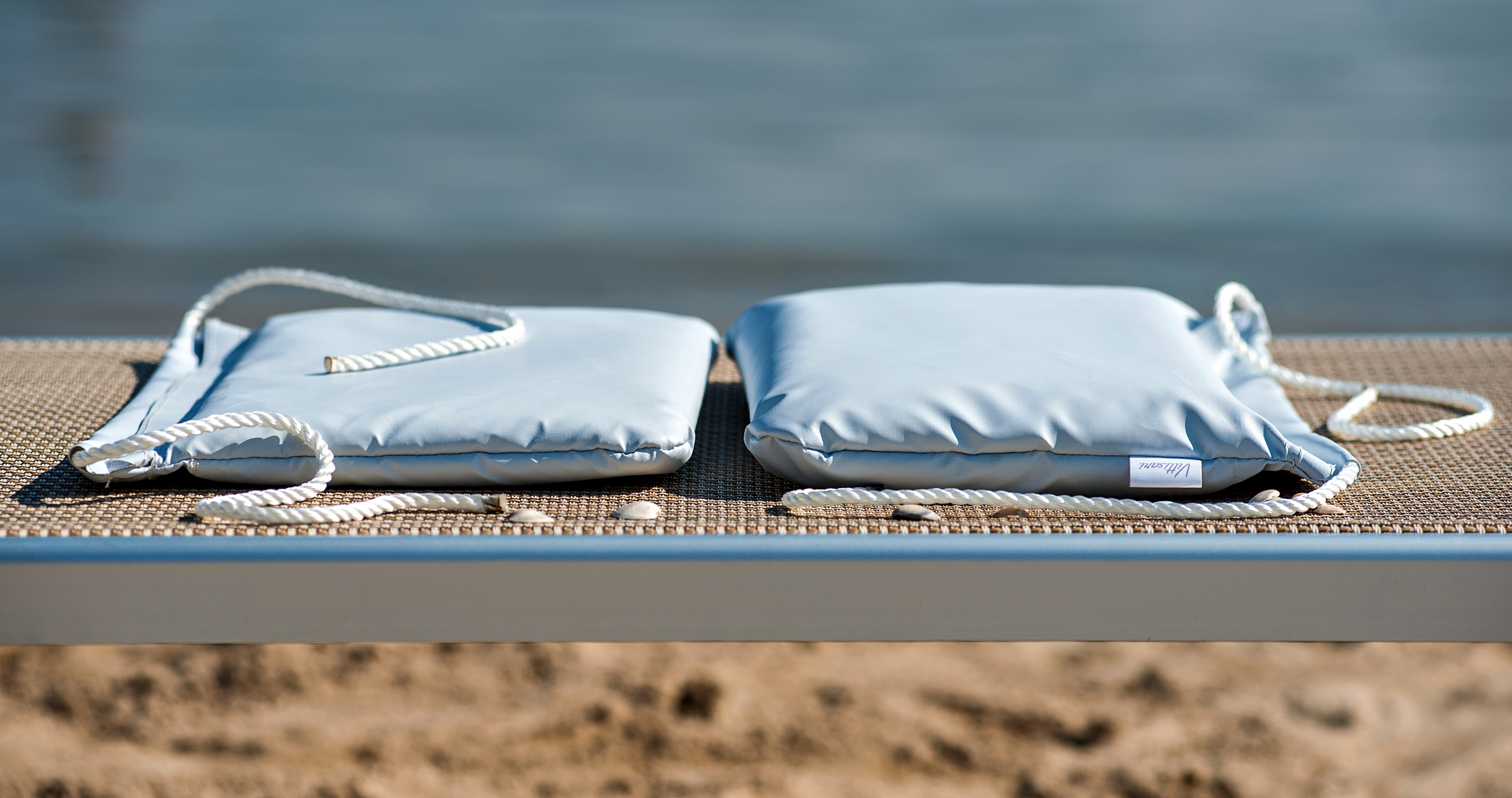 Refrigerating Pillow with nautical rope